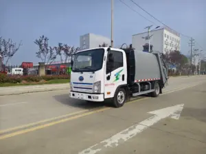 解放虎VR纯电7方压缩式垃圾车左前45度