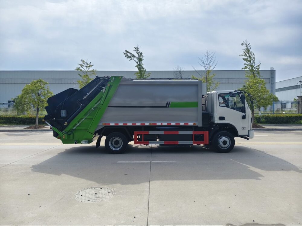 05-dongfeng-tuoxing-11cbm-electric-compactor-truck-right-side 东风拓行11方纯电动压缩式垃圾车