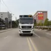 dongfeng-xinqi-d7-40cbm-compactor-truck-front-01 东风新汽D7前四后八40方压缩式垃圾车