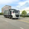 dongfeng-xinqi-d7-40cbm-compactor-truck-front-right-03 东风新汽D7前四后八40方压缩式垃圾车