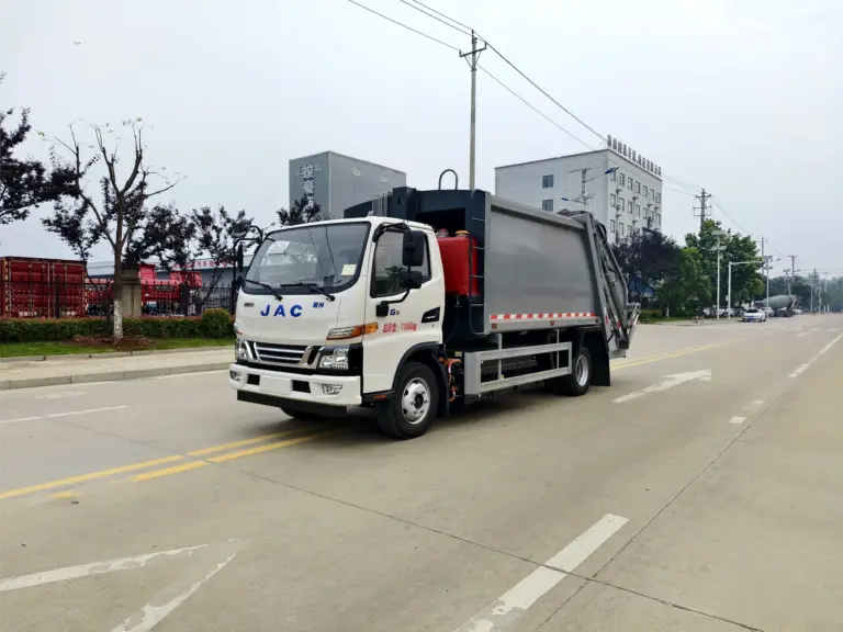 纯电动压缩垃圾车自动和手动操作有什么区别?PLC、CAN与遥控选购指南 3 jac junling g5 11cbm electric garbage compactor truck front left