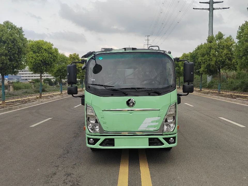 重汽王牌V10蓝牌纯电动6.5方压缩式垃圾车