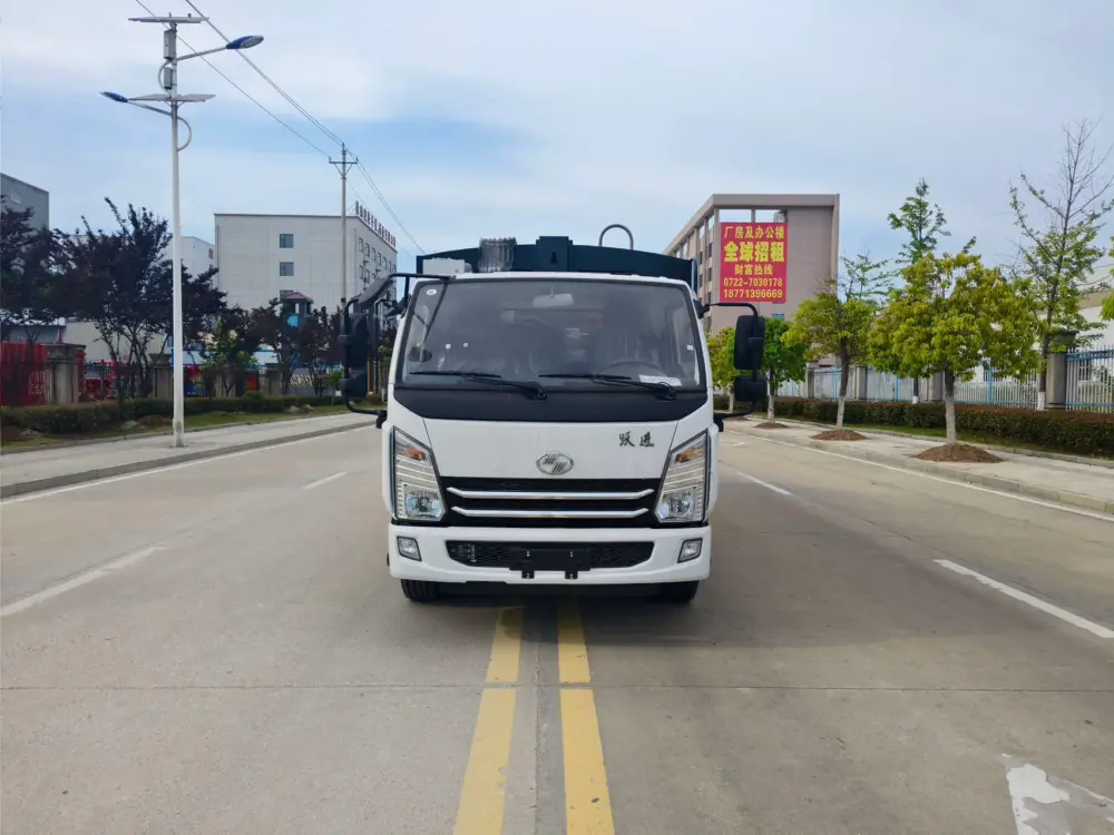 yuejin-qilin-x300-7-9cbm-electric-compactor-truck-front-view 跃进麒麟X300纯电动8-10方压缩式垃圾车