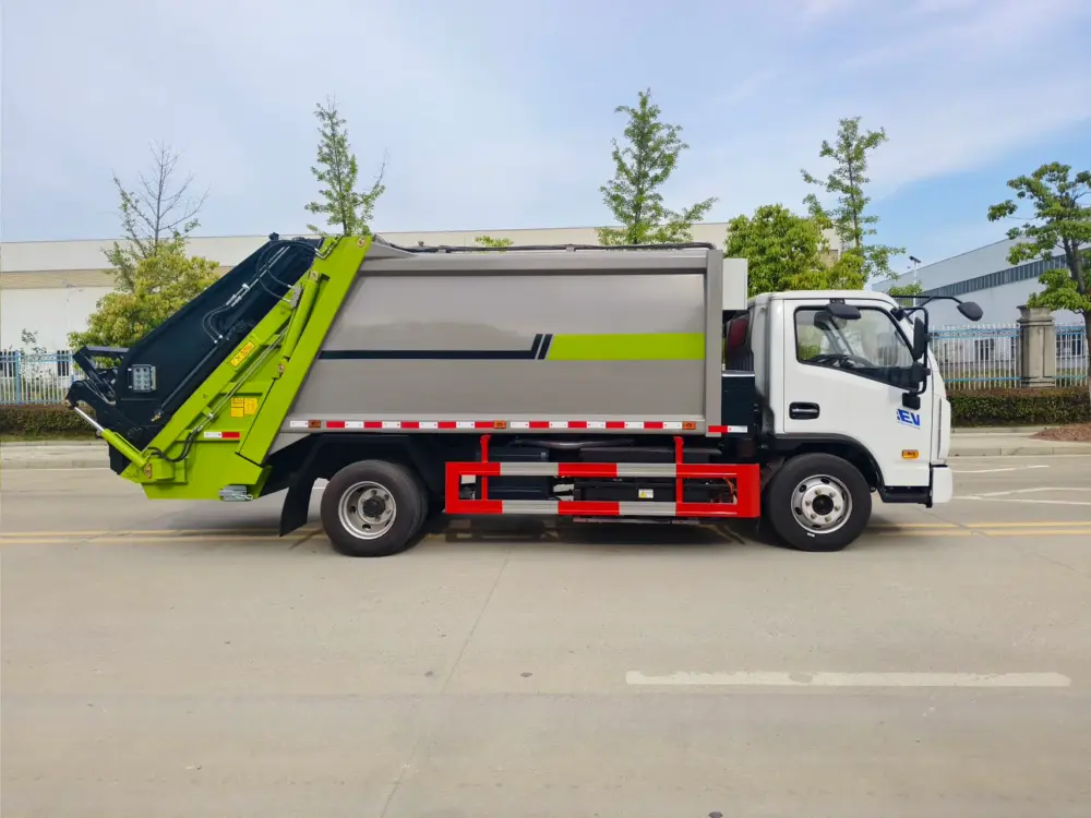 yuejin-qilin-x300-7-9cbm-electric-compactor-truck-right-side 跃进麒麟X300纯电动8-10方压缩式垃圾车