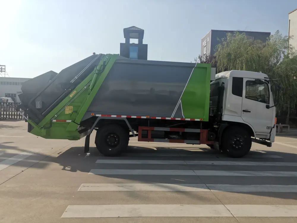东风d9-12方-压缩式垃圾车-绿色涂装-车身侧面-02 东风D9 12方压缩式垃圾车
