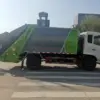 东风d9-12方-压缩式垃圾车-绿色涂装-车身侧面-02 东风D9 12方压缩式垃圾车