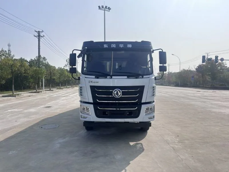 东风华神f5-单桥16方-压缩式垃圾车-正前外观 东风华神F5单桥16方压缩式垃圾车