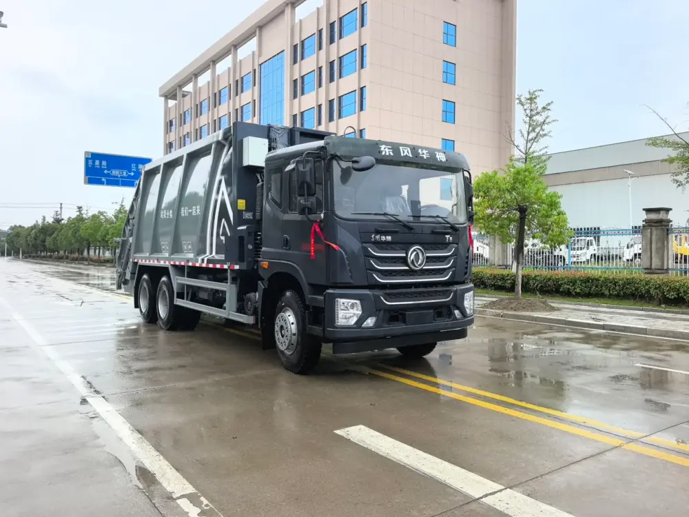 东风华神t5-压缩式垃圾车-前侧45度-02 东风华神T5后双桥24方压缩式垃圾车