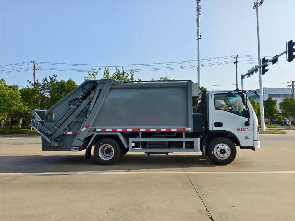 东风华神v3-hzh5080zyse6lh-7方-压缩式垃圾车-车身侧面-02 东风华神V3 7方压缩式垃圾车