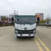 东风华神v3-压缩式垃圾车-正前外观 东风华神V3蓝牌6方压缩式垃圾车