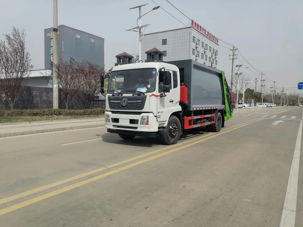 东风天锦vr-16-18方-压缩式垃圾车-前侧45度-01 东风天锦vr-16-18方-压缩式垃圾车-前侧45度-01