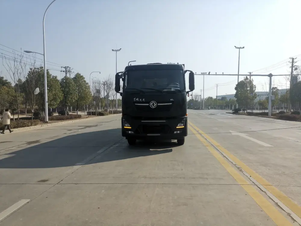 东风天龙后双桥23方压缩式垃圾车