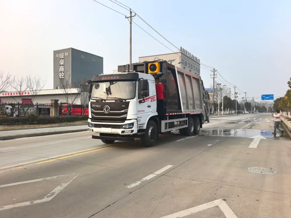 东风新汽d3l-后双桥26-28方-压缩式垃圾车-前侧45度-01 东风新汽d3l-后双桥26-28方-压缩式垃圾车-前侧45度-01