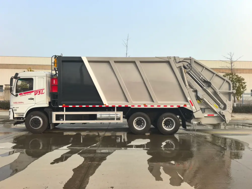东风新汽d3l-后双桥26-28方-压缩式垃圾车-车身侧面-02 东风新汽D3L后双桥26-28方压缩式垃圾车