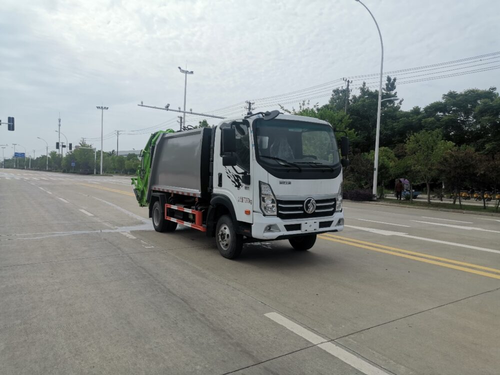 微信图片_20260928115329 重汽王牌V10 7方压缩式垃圾车