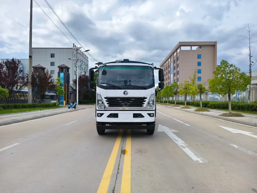 重汽王牌-3900轴距14方-压缩式垃圾车-正前外观 重汽王牌14方压缩式垃圾车