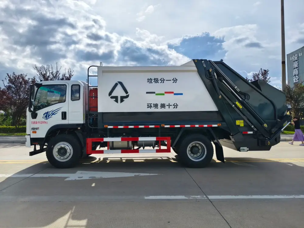 重汽王牌-3900轴距14方-压缩式垃圾车-车身侧面-02 重汽王牌14方压缩式垃圾车