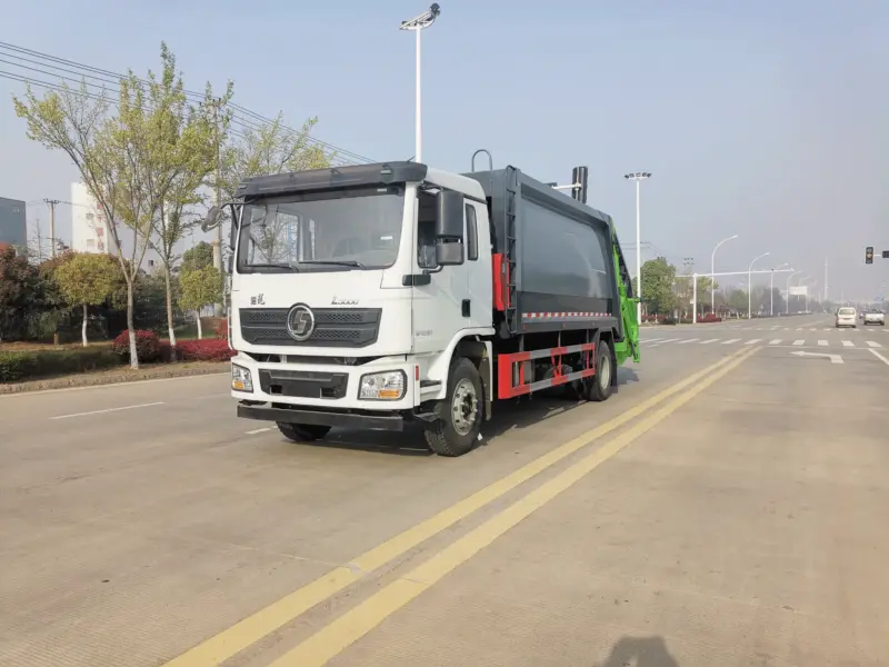 陕汽-18方-压缩式垃圾车-前侧45度-01