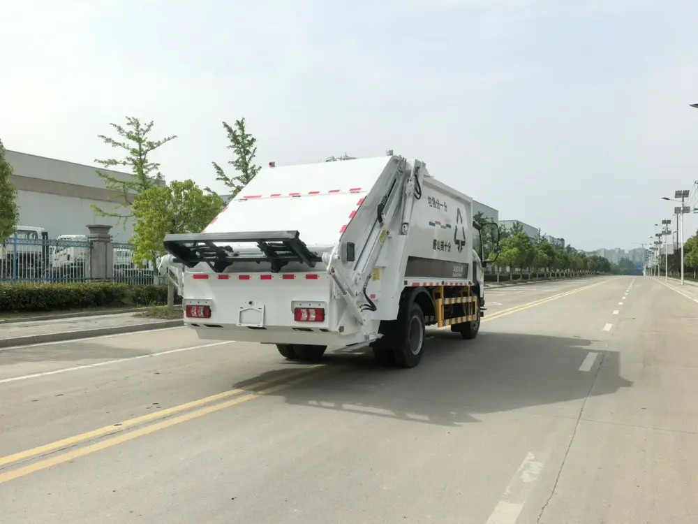 陕汽德龙g1-压缩式垃圾车-后侧45度-02 陕汽德龙G1 13方压缩式垃圾车