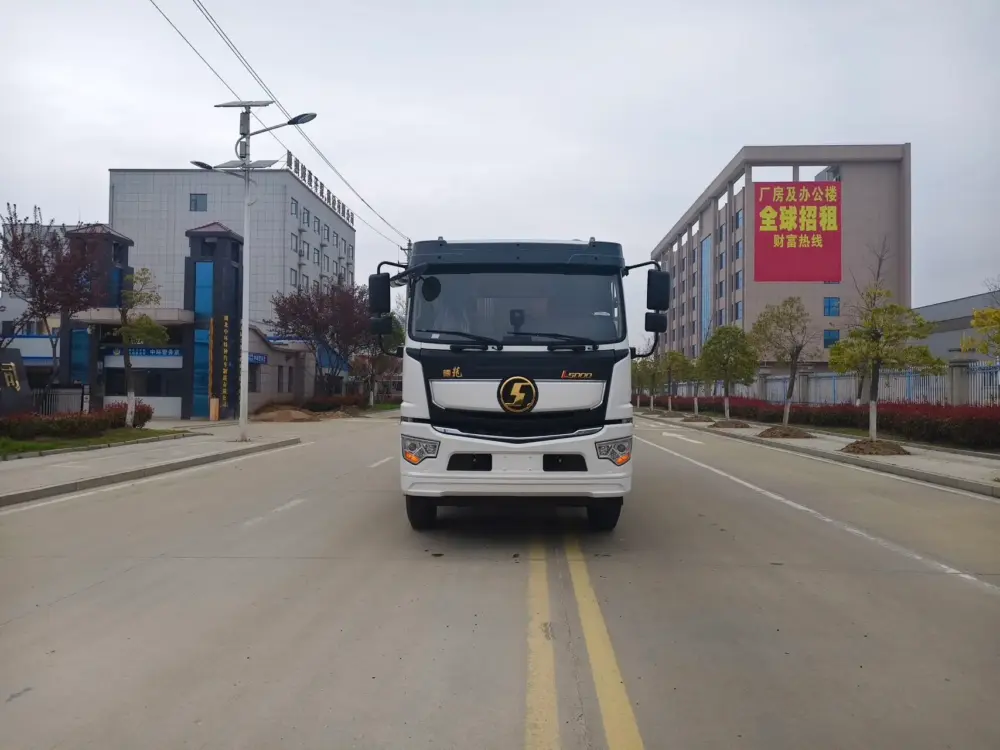 陕汽德龙l5000-压缩式垃圾车-正前外观 陕汽德龙L5000单桥16方压缩式垃圾车